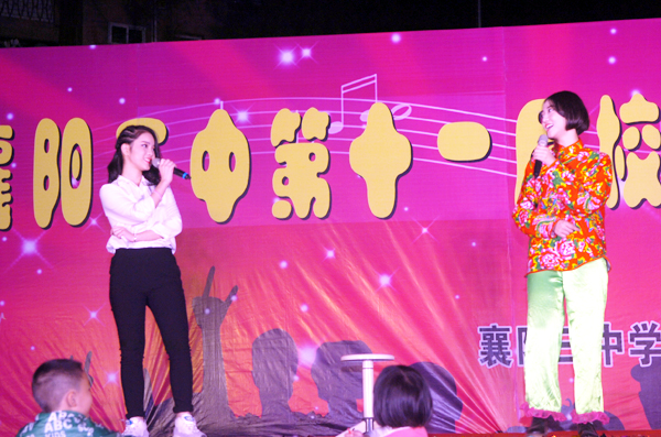 雙簧表演者李雪婷、郝思佳.JPG